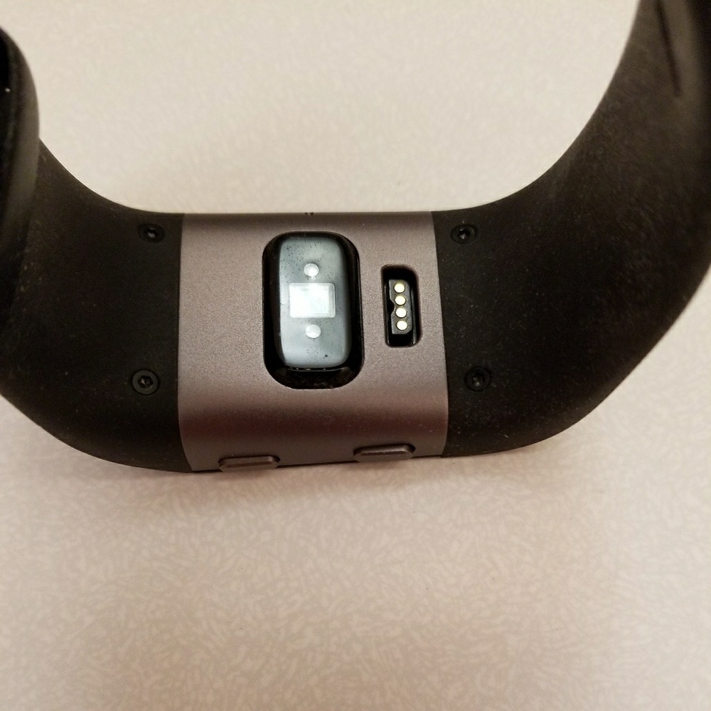 Fitbit Surge (2/pair) - Picture 3 of 5